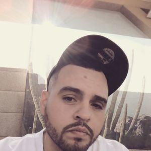 Meet your Posher, Cesar